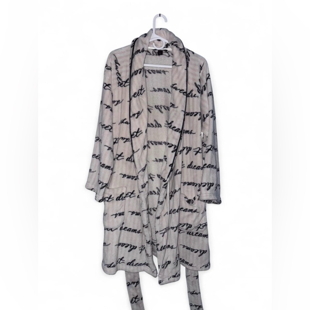 Victoria Secret Plush Short Cozy Victoria Secret Logo Tie Robe M/L size